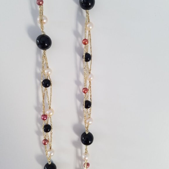 Woman's Long Necklace with Natural Pearl Black Onyx Silk thread - Picture 13 of 16